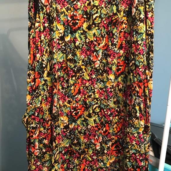 Floral/ lace dress - Picture 2 of 3